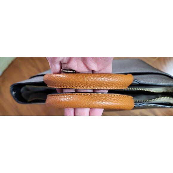 MELLOW WORLD Purse Crossbody with Circle Handles Medium Gold Brown - Picture 5 of 16